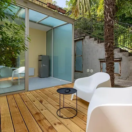 Lola Apartment